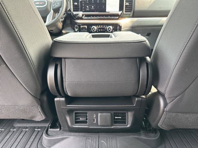 New 2026 GMC Sierra 1500 SLE image 37