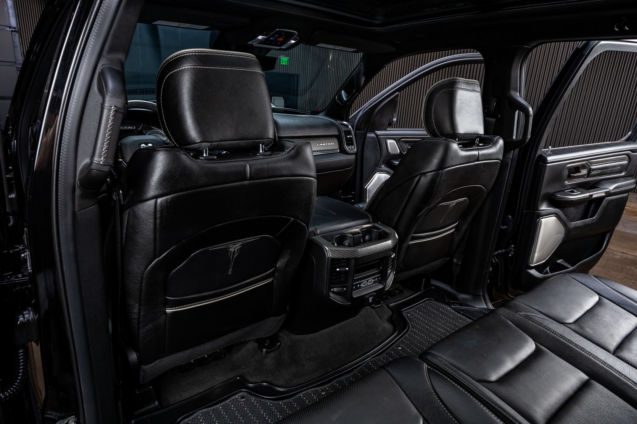 Used 2019 RAM 1500 Limited AWD/4WD image 36