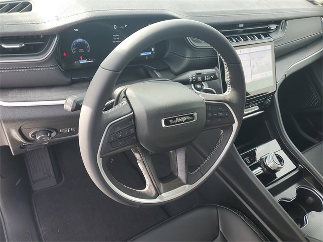 New 2025 Jeep Grand Cherokee Limited w/ Trailer Tow Package image 19