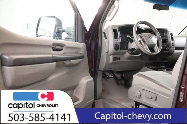Used 2014 Nissan NV 3500 SV w/ Technology Package RWD image 10