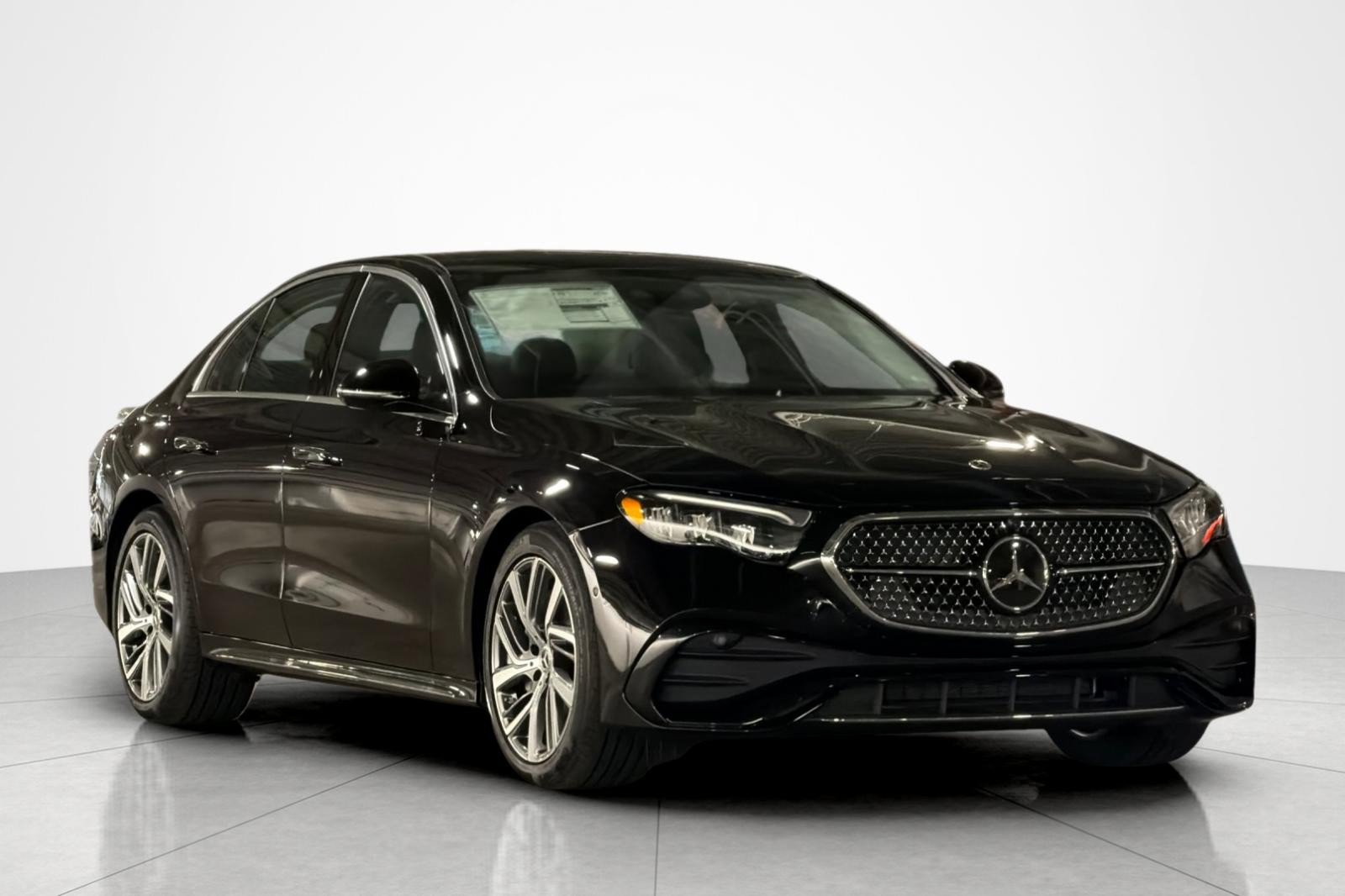 New 2027 Mercedes-Benz E 450 4MATIC Sedan image 7