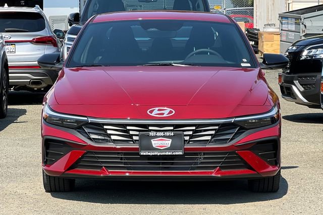New 2025 Hyundai Elantra SEL image 3