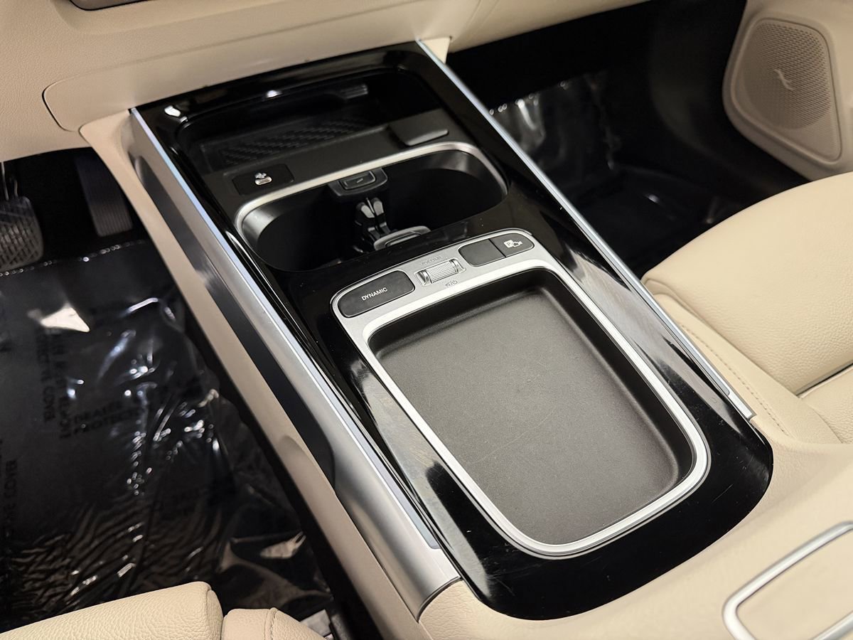 Used 2025 Mercedes-Benz GLB 250 image 35