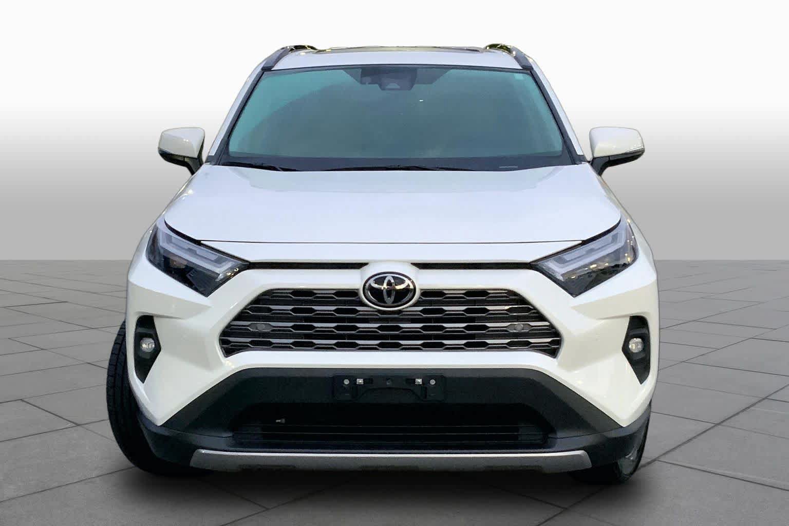 Used 2022 Toyota RAV4 Limited w/ Limited Grade Weather Package AWD/4WD image 4