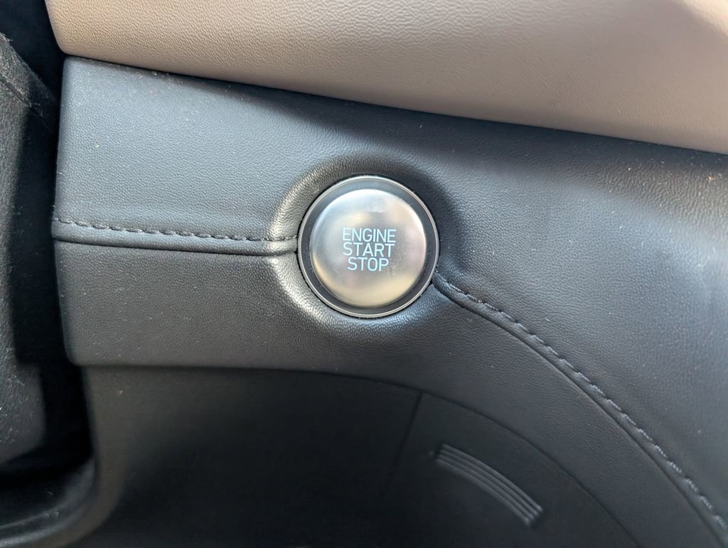 Used 2023 Hyundai Santa Fe SEL Premium image 20