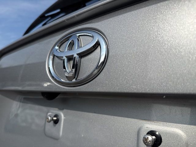 Used 2021 Toyota RAV4 XLE image 11