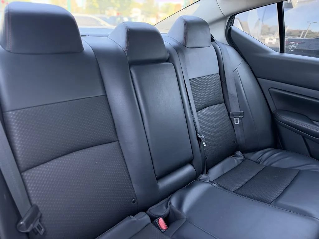 Used 2024 Nissan Altima 2.5 SR FWD image 17