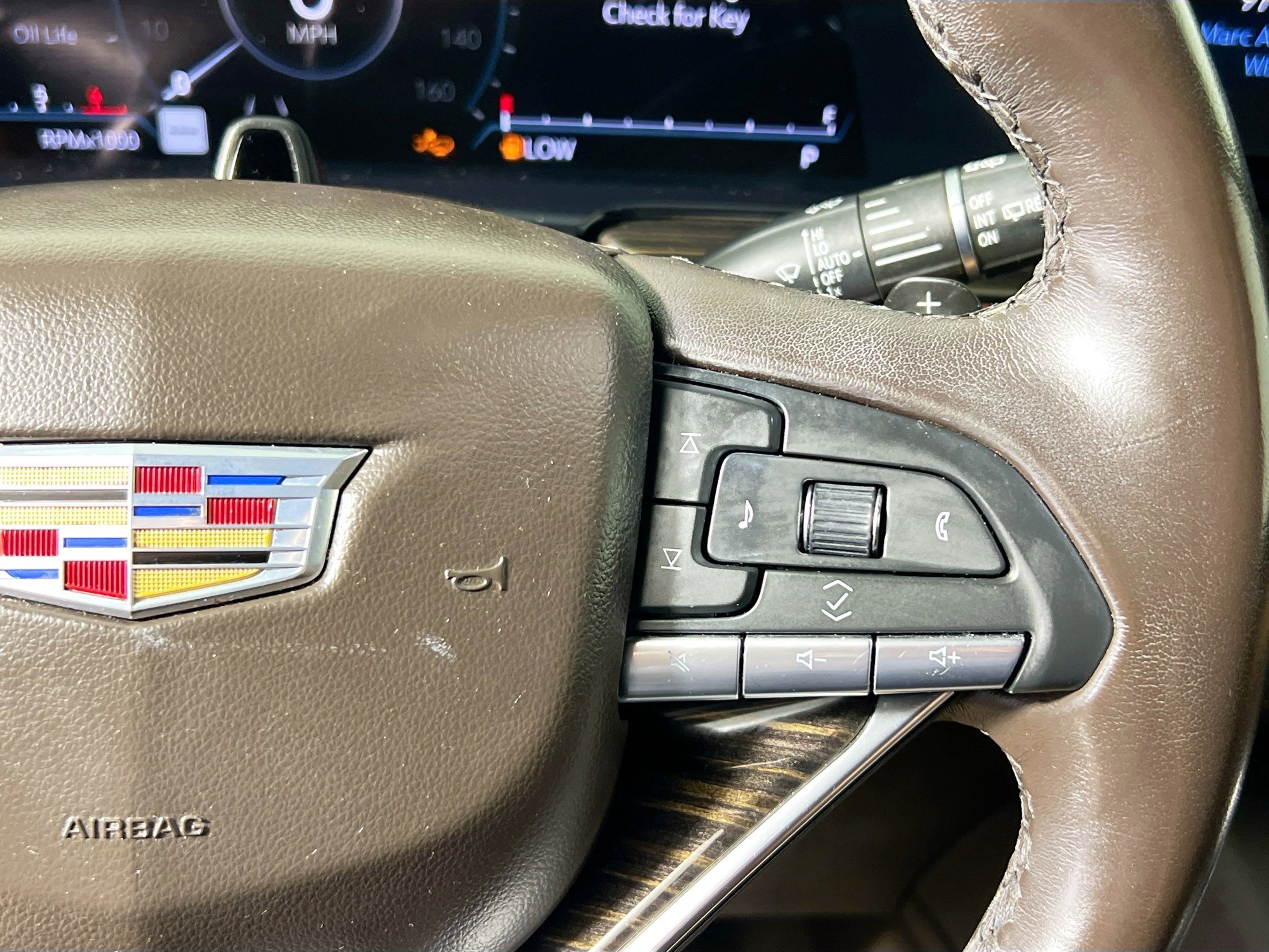 Used 2023 Cadillac Escalade ESV Sport w/ Touring Package RWD image 19