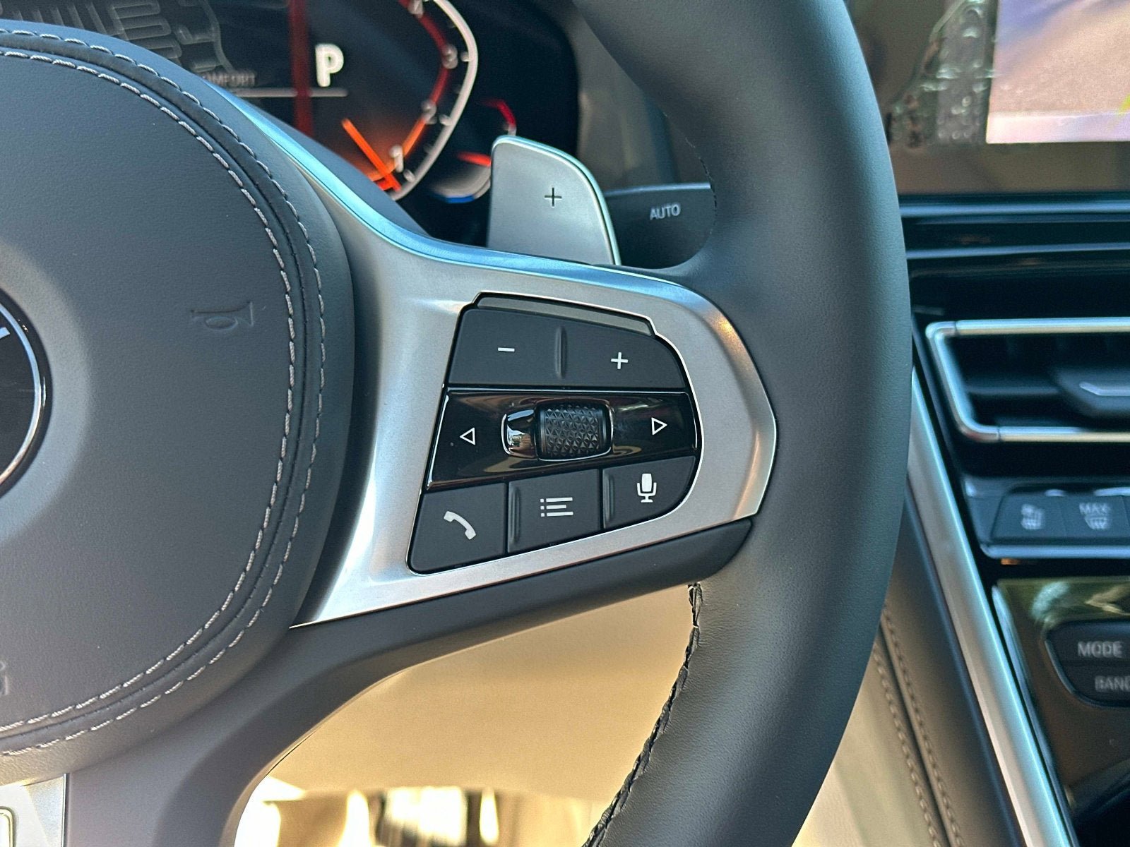 New 2026 BMW 840i Convertible RWD image 21