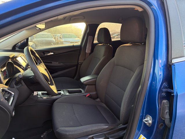 Used 2017 Chevrolet Cruze LT FWD image 8