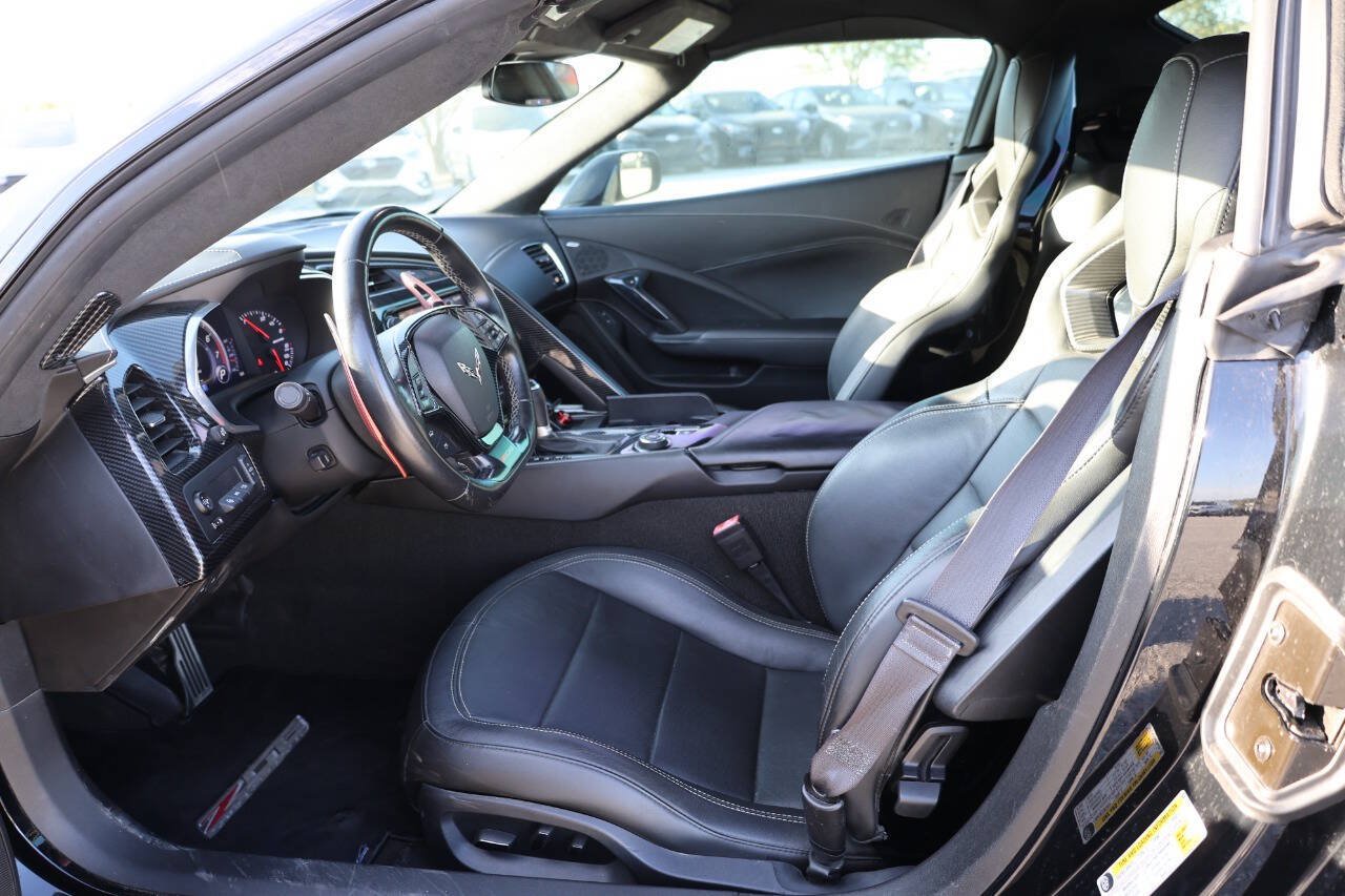 Used 2016 Chevrolet Corvette Z06 w/ 3LZ Preferred Equipment Group RWD image 13