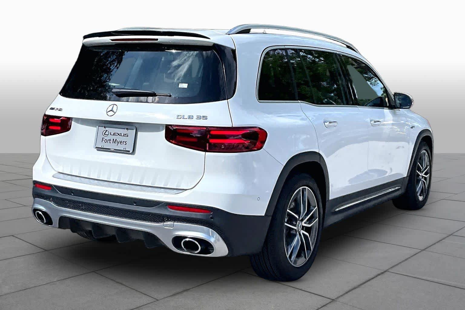 Used 2025 Mercedes-Benz GLB 35 AMG 4MATIC image 13
