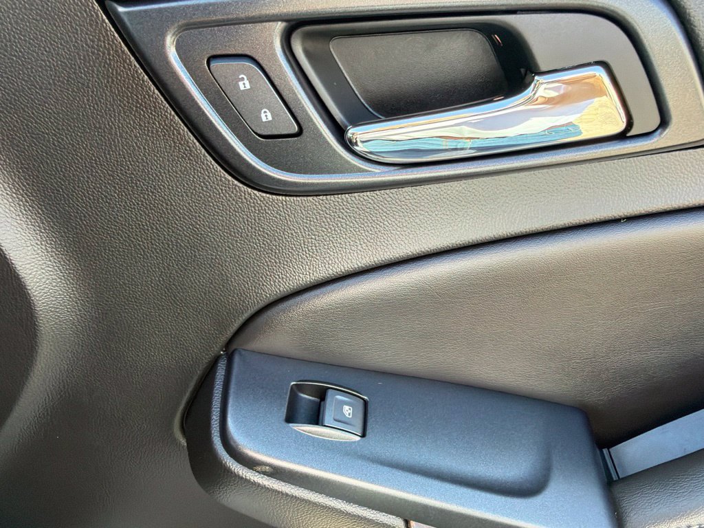 Used 2018 Chevrolet Tahoe LT AWD/4WD image 12