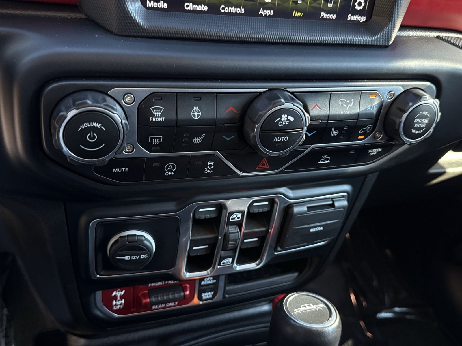 Used 2023 Jeep Gladiator Rubicon w/ LED Lighting Group AWD/4WD image 29