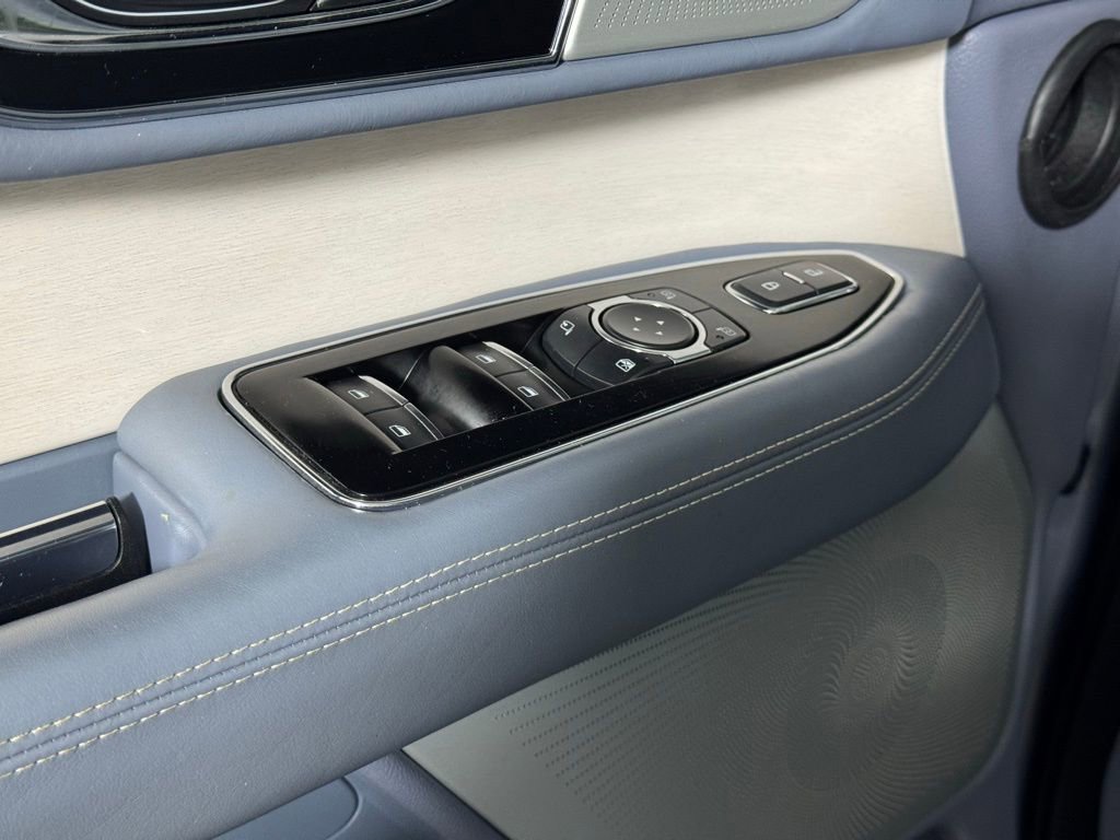 Certified 2023 Lincoln Navigator L Black Label AWD/4WD image 17