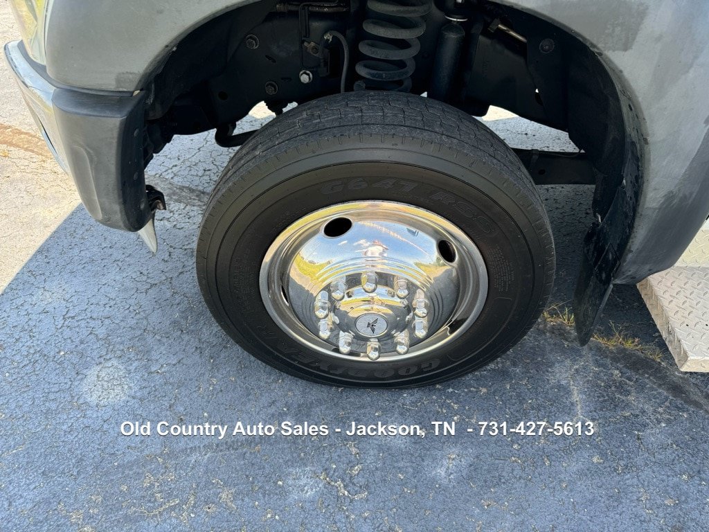 Used 2012 Ford F550 Luxury w/ Payload Upgrade Pkg RWD image 10
