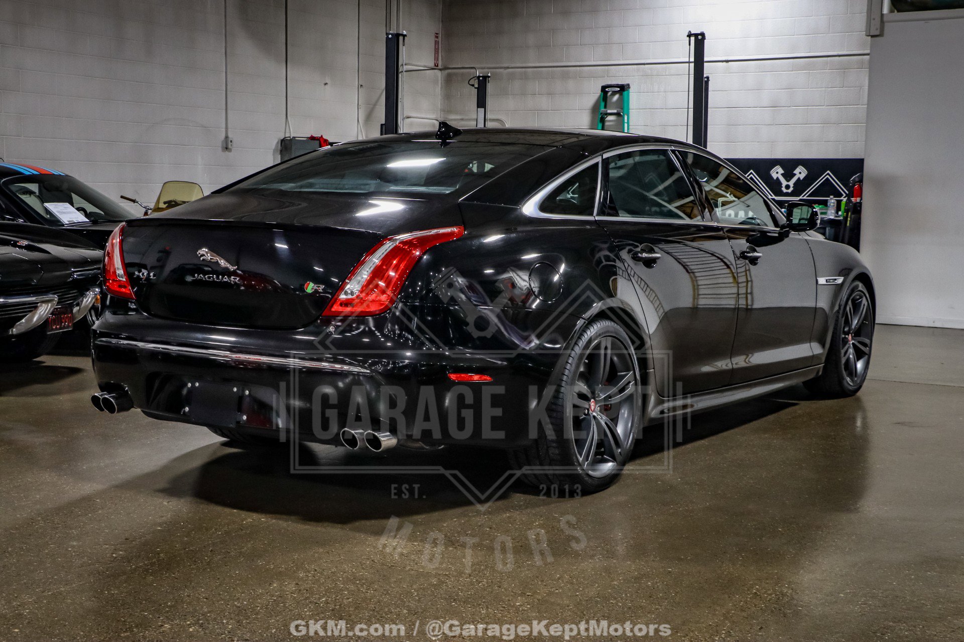 Used 2015 Jaguar XJ R LWB image 8