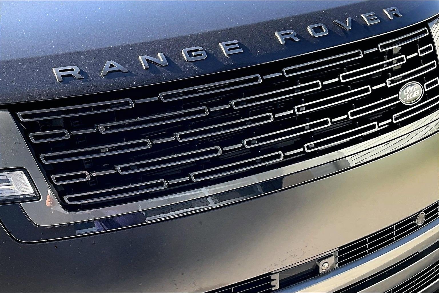 Used 2025 Land Rover Range Rover Autobiography image 29