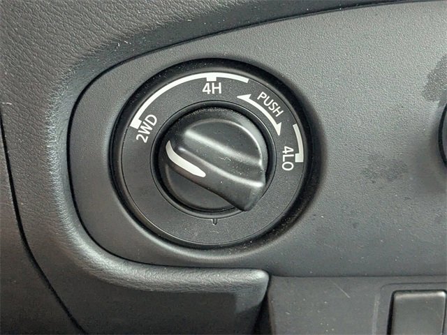 Used 2023 Nissan Frontier SV image 24