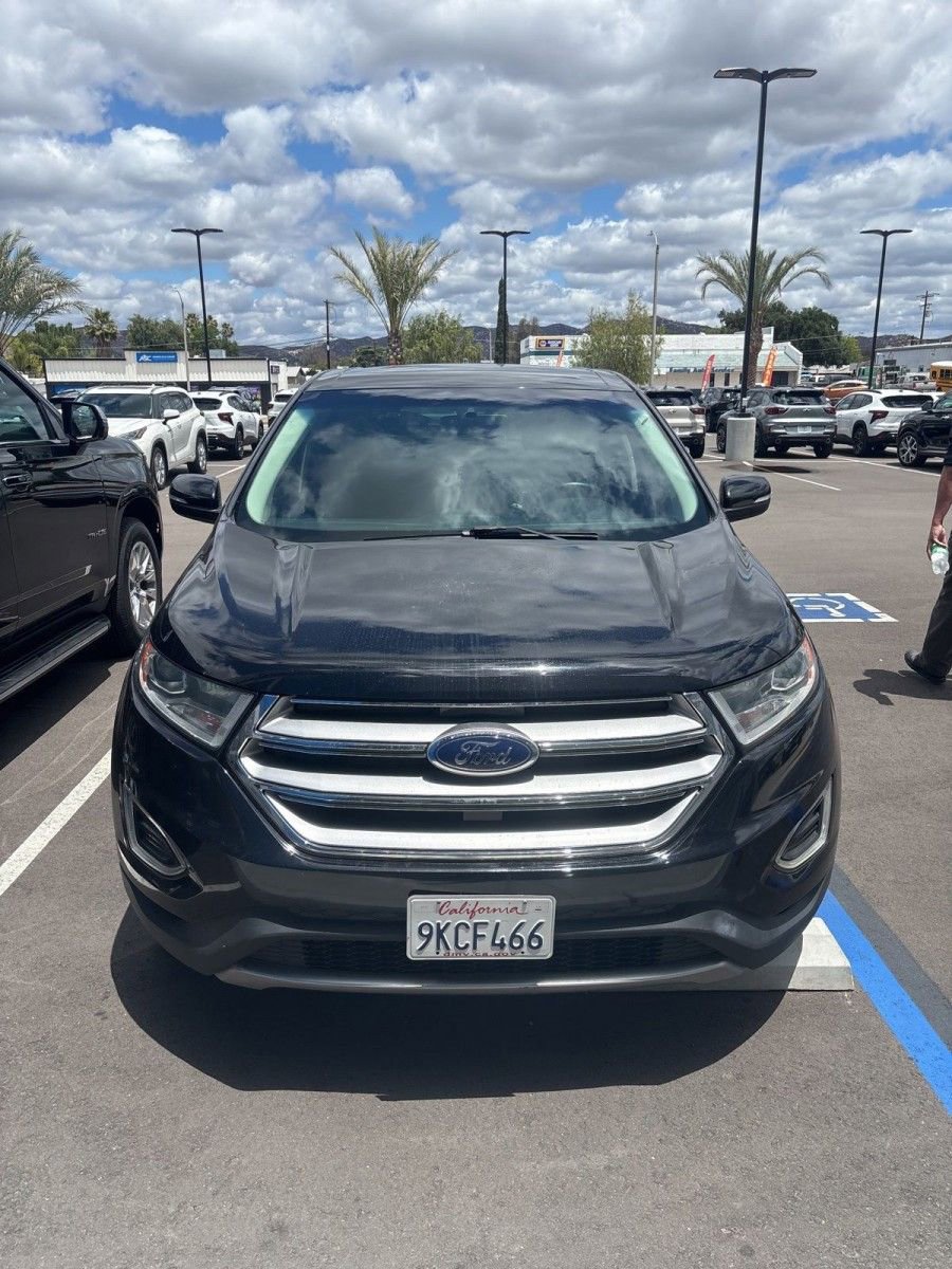 Used 2018 Ford Edge SEL w/ Equipment Group 201A FWD image 2