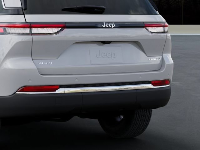New 2026 Jeep Grand Cherokee Laredo X AWD/4WD image 13