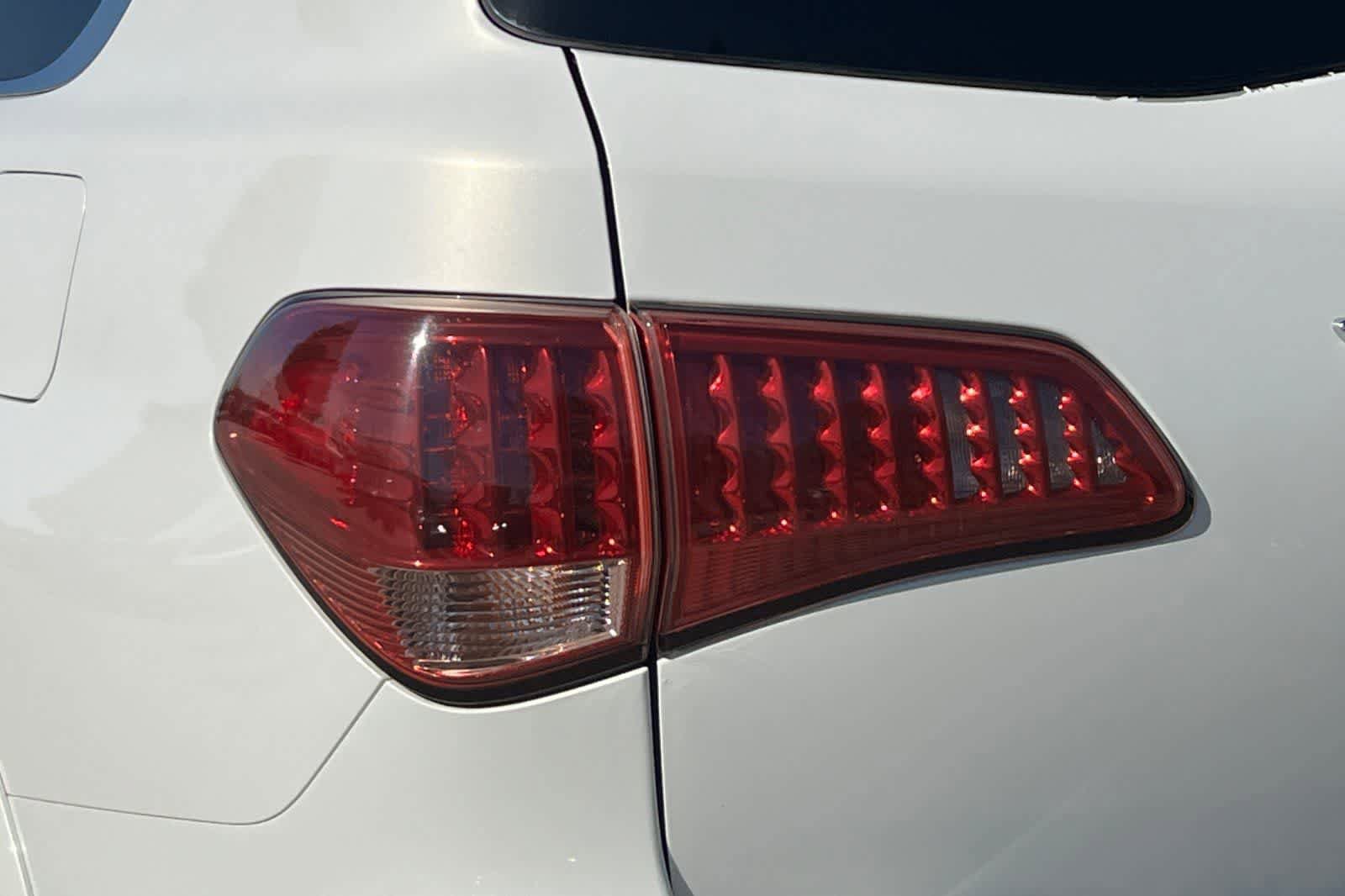 Used 2012 INFINITI QX56 2WD w/ Theater Pkg image 38