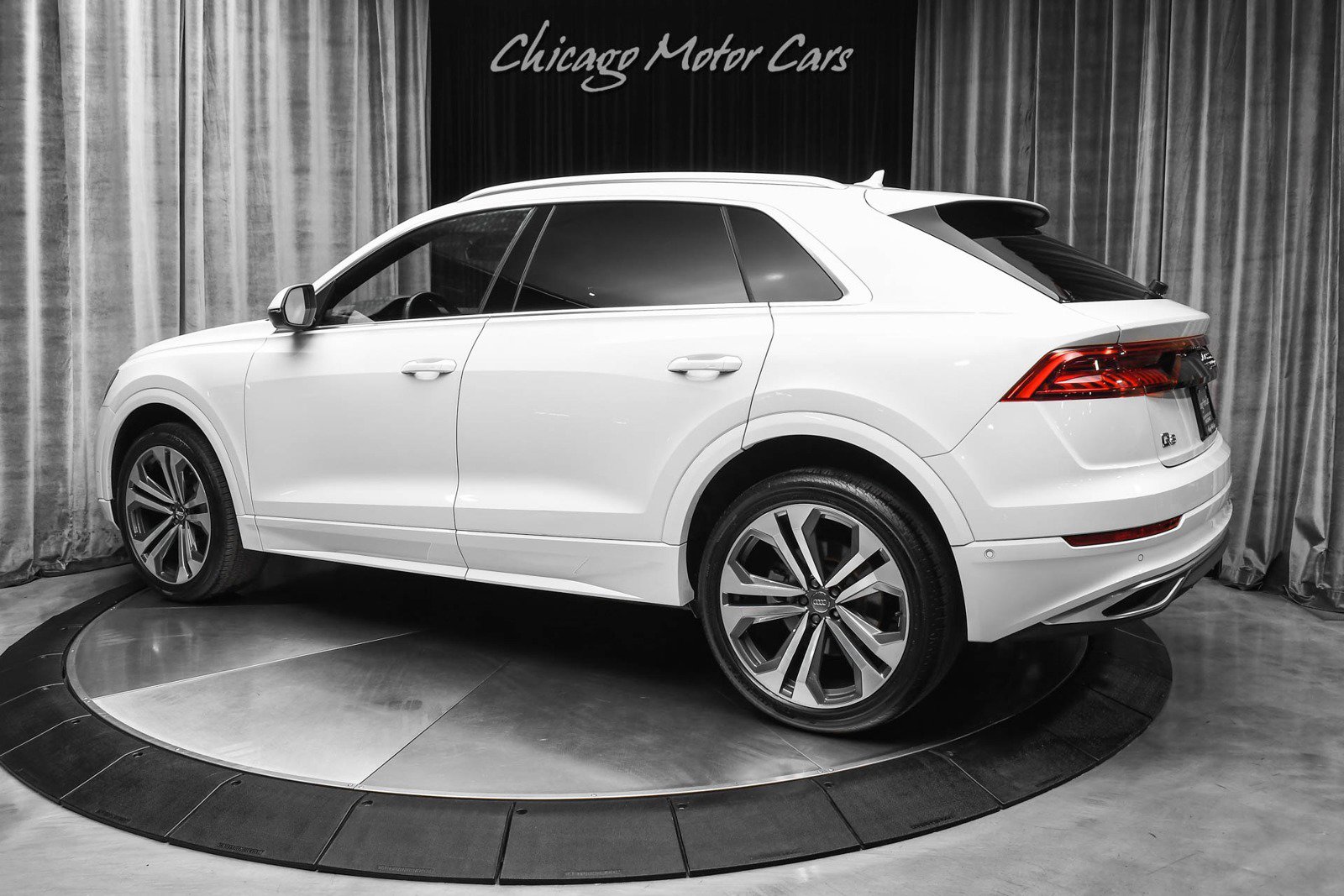 Used 2020 Audi Q8 Premium Plus AWD/4WD image 3