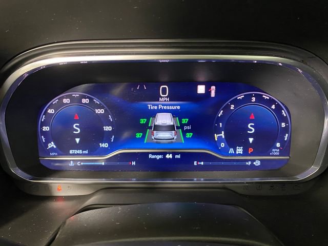 Certified 2022 Chevrolet Tahoe LT w/ Luxury Package image 17