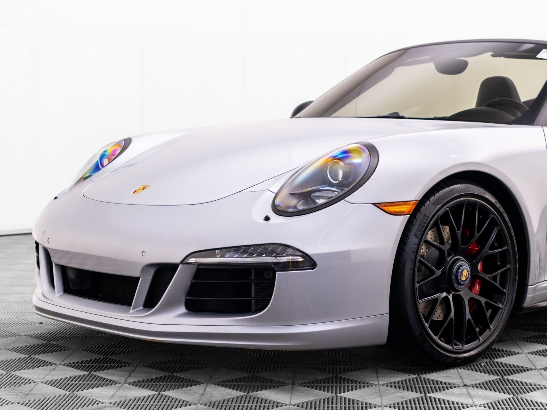 Used 2015 Porsche 911 Carrera GTS RWD image 33