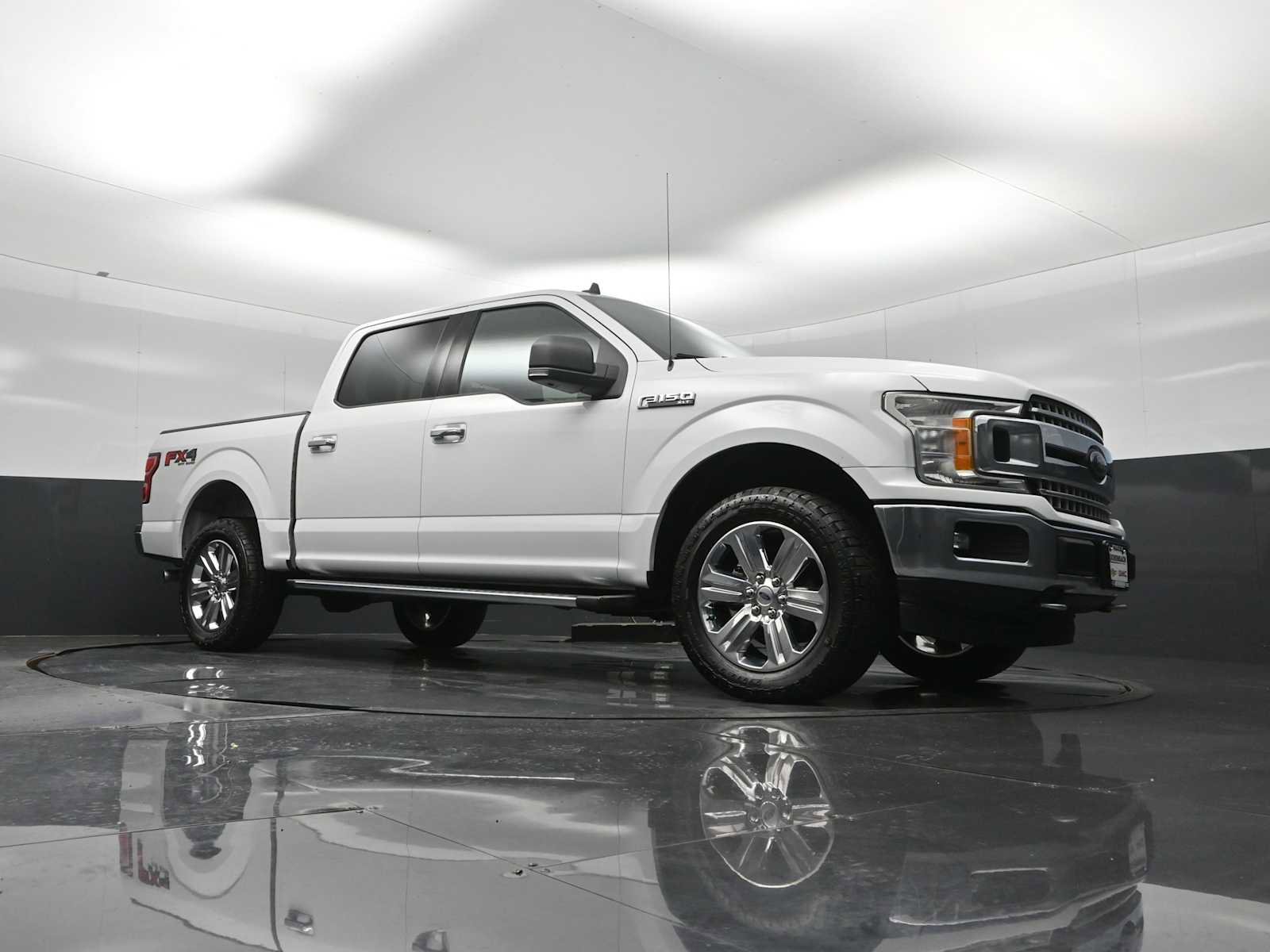Used 2019 Ford F150 XLT w/ Equipment Group 302A Luxury AWD/4WD image 18