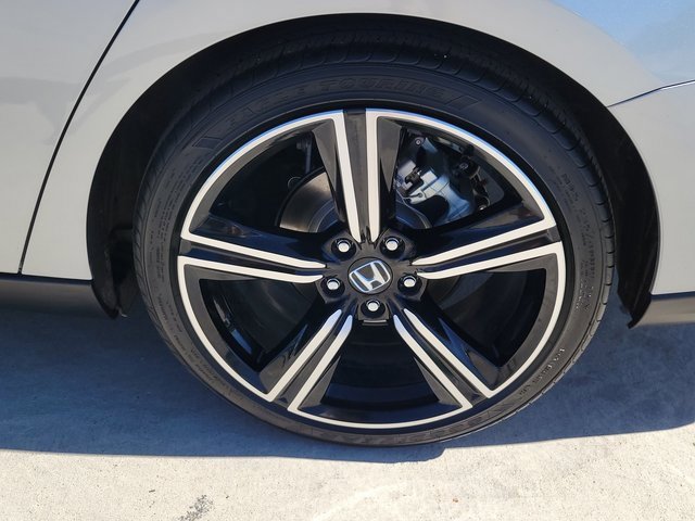 Used 2025 Honda Accord Sport image 17