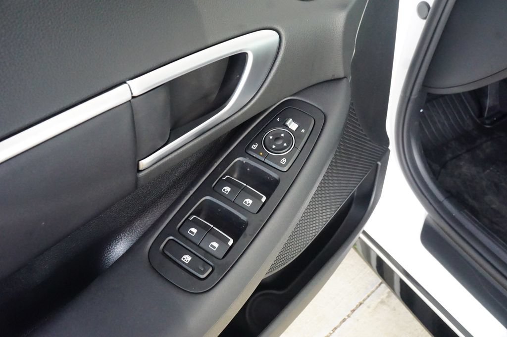 New 2026 Hyundai Sonata SEL FWD image 16