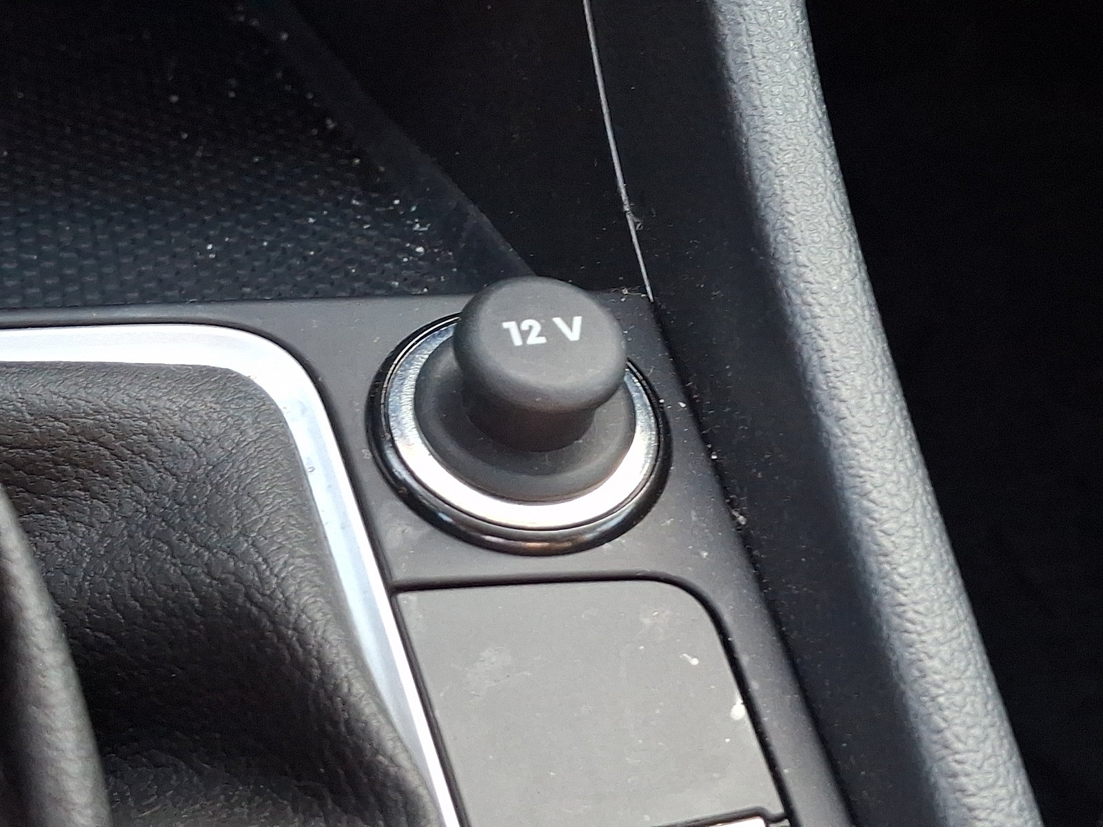 Certified 2025 Volkswagen Jetta S FWD image 24
