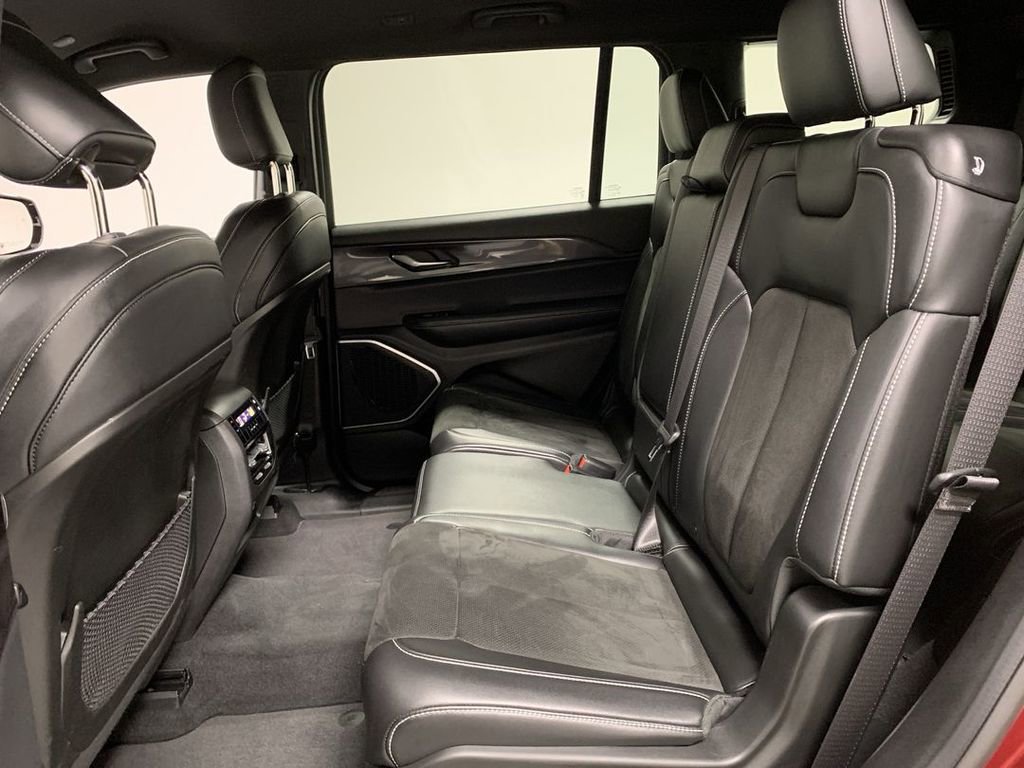 Used 2022 Jeep Grand Cherokee L Laredo AWD/4WD image 19