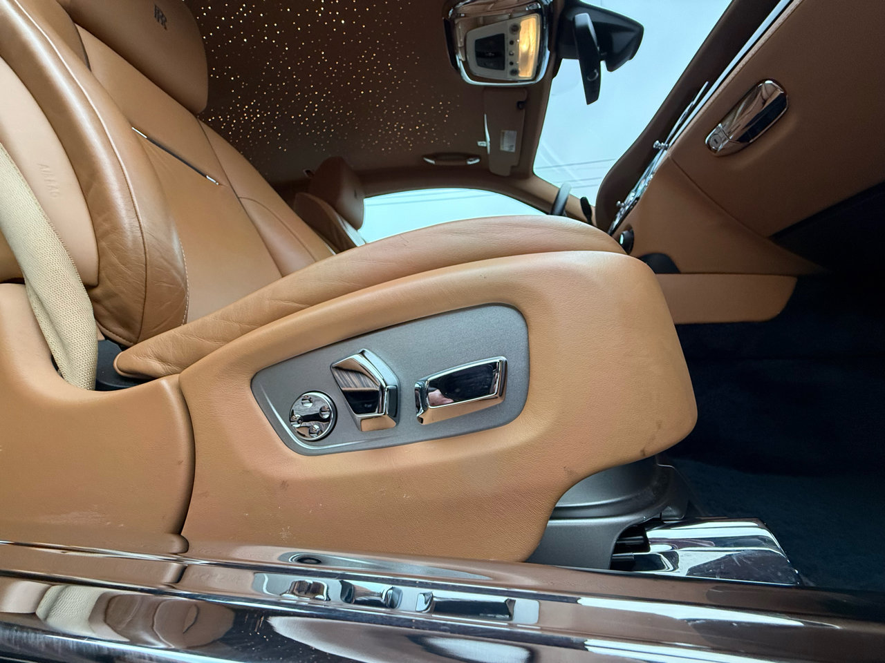 Used 2015 Rolls-Royce Wraith image 56