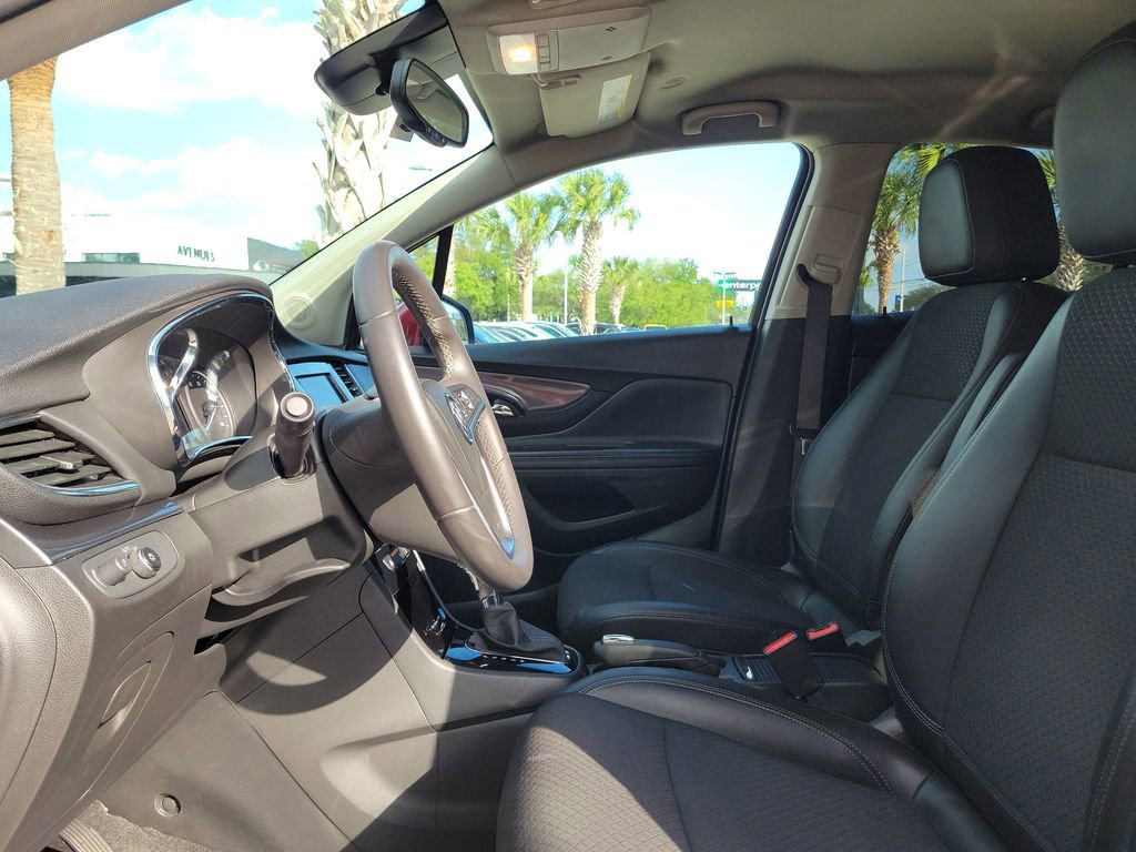 Used 2022 Buick Encore Preferred w/ Safety Package FWD image 2