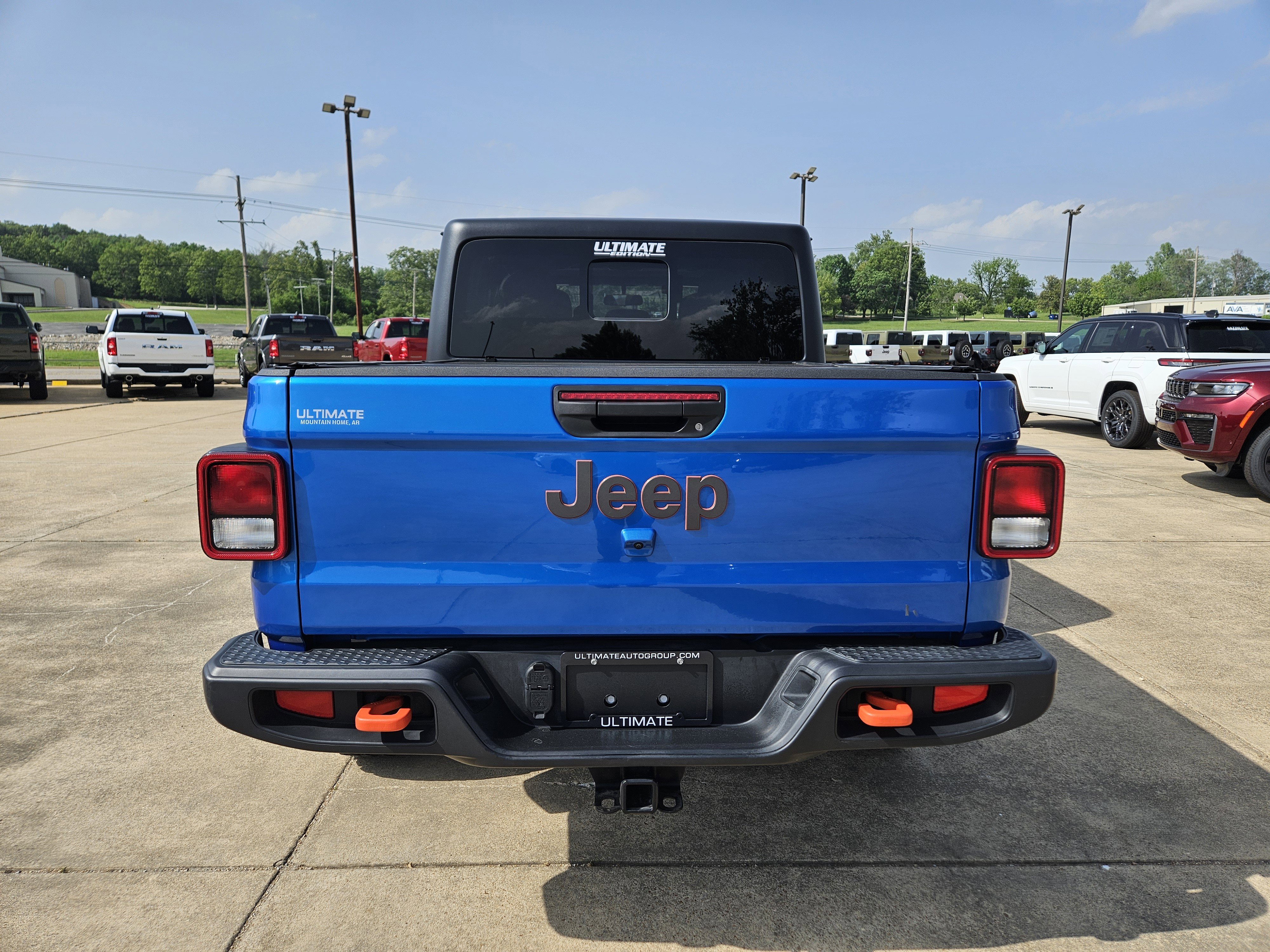 Used 2021 Jeep Gladiator Mojave w/ Trailer Tow Package AWD/4WD image 5