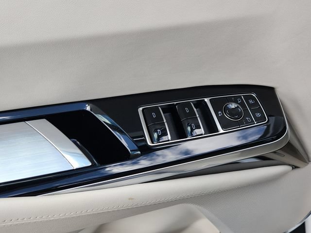 Used 2025 Cadillac Escalade ESV Sport Platinum AWD/4WD image 12