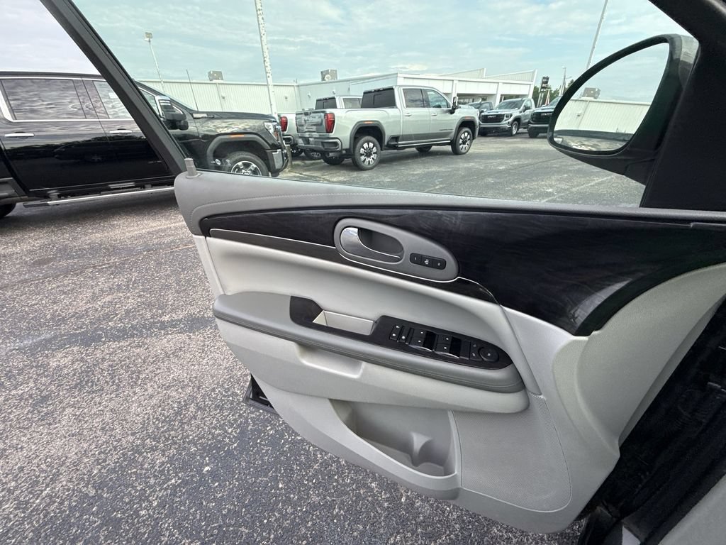 Certified 2017 Buick Enclave Leather w/ Trailering Package FWD image 29