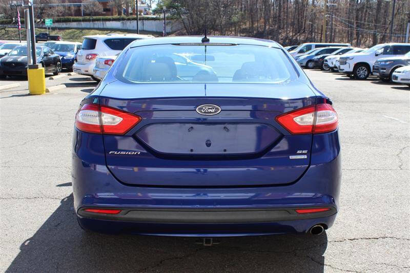 Used 2013 Ford Fusion SE image 4