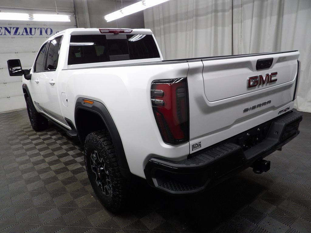 Used 2025 GMC Sierra 2500 AT4X image 5