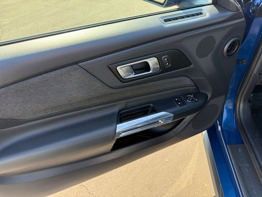 Used 2024 Ford Mustang Coupe image 11