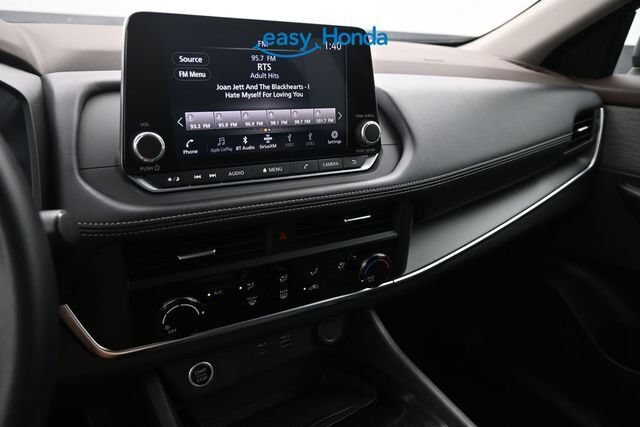 Used 2023 Nissan Rogue S FWD image 11