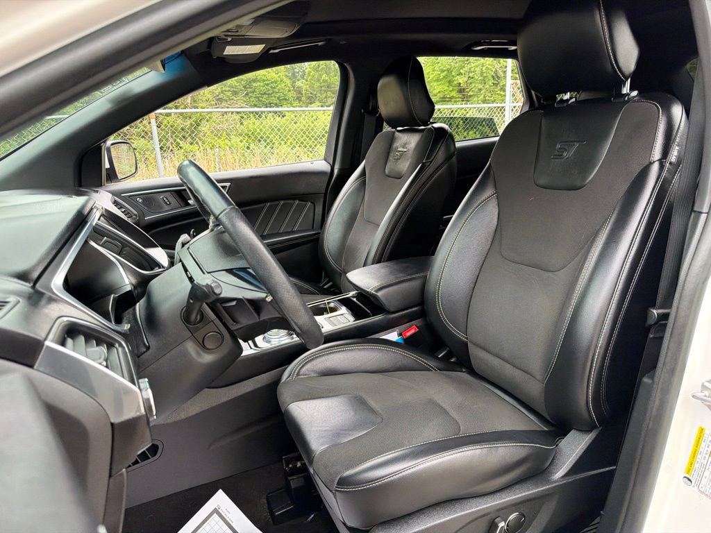 Used 2019 Ford Edge ST AWD/4WD image 24