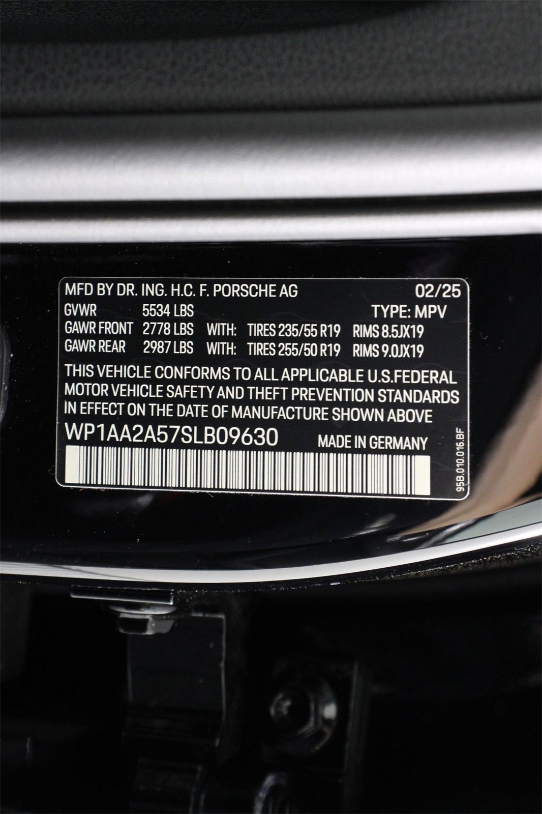 Used 2025 Porsche Macan image 19