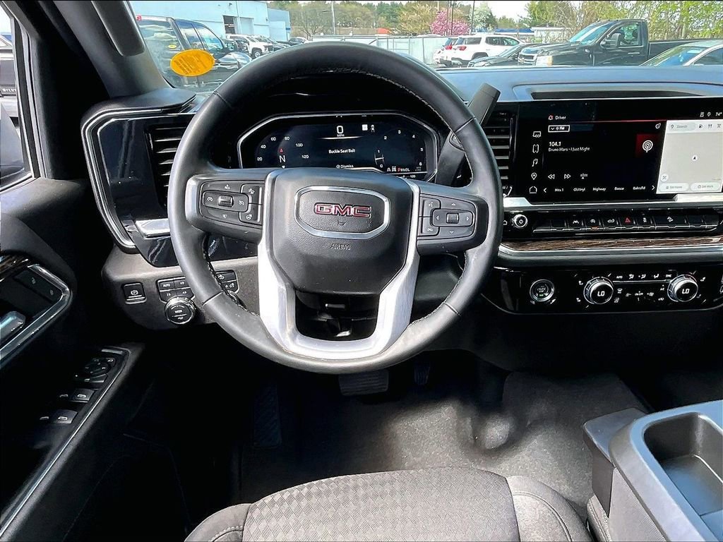 Used 2023 GMC Sierra 1500 SLE w/ X31 Off-Road Package AWD/4WD image 16