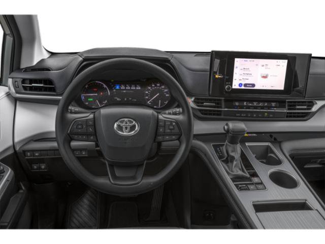 Certified 2025 Toyota Sienna LE FWD image 6