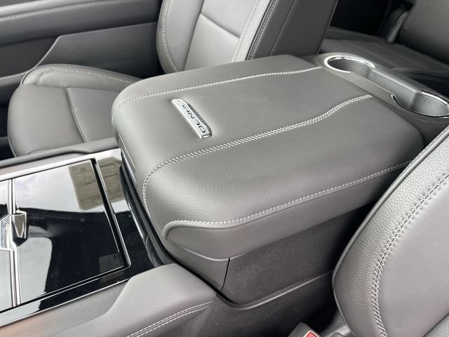 New 2026 GMC Yukon XL Denali w/ Sun & Power Step Package AWD/4WD image 21
