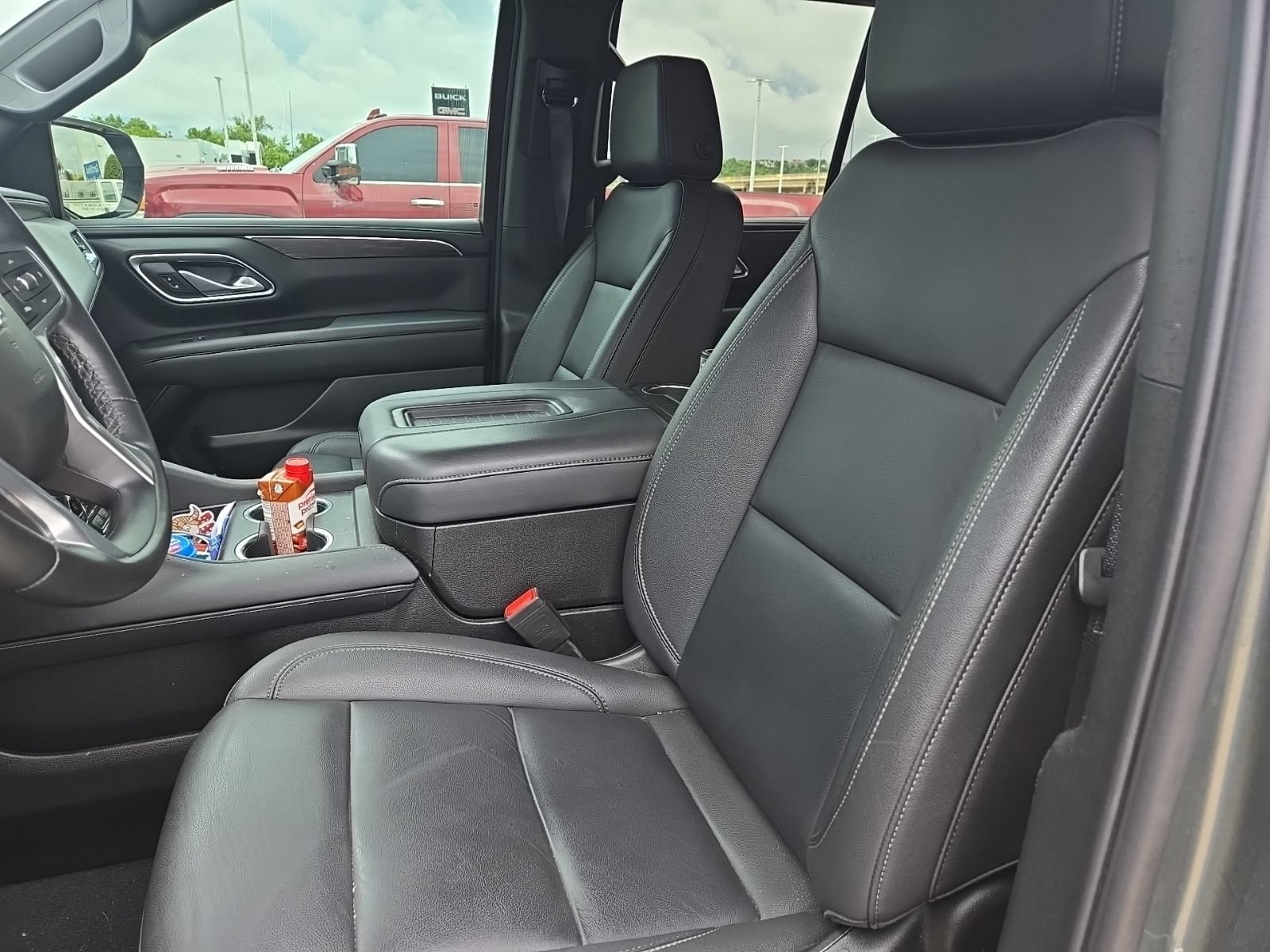 Used 2024 Chevrolet Tahoe Z71 w/ Z71 Off-Road Package AWD/4WD image 17