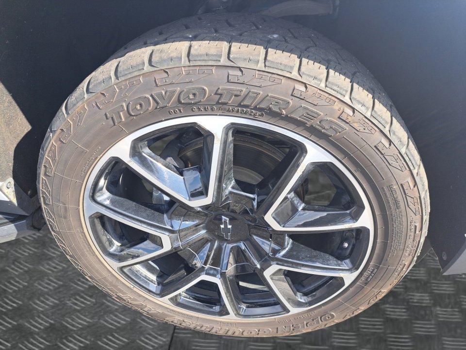 Used 2021 Chevrolet Tahoe RST w/ Rear Media and Nav Package AWD/4WD image 16
